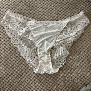 Maidenform White Lace Panties